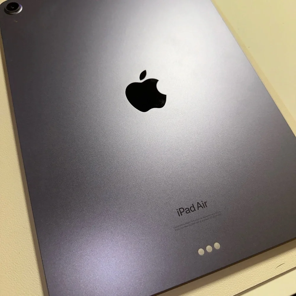 Apple iPad Air 5th Gen. (10.9-inch, Wi-Fi + Cellular, 64GB) - Purple